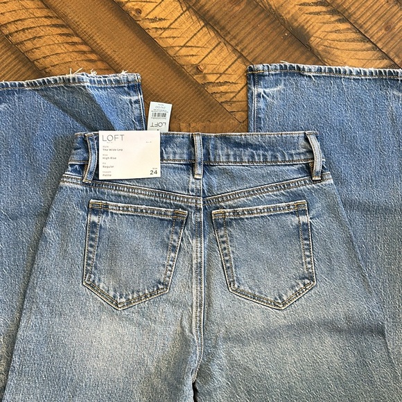🆕 NWT LOFT High Rise Wide Leg Jean - Size 24 - Picture 3 of 3